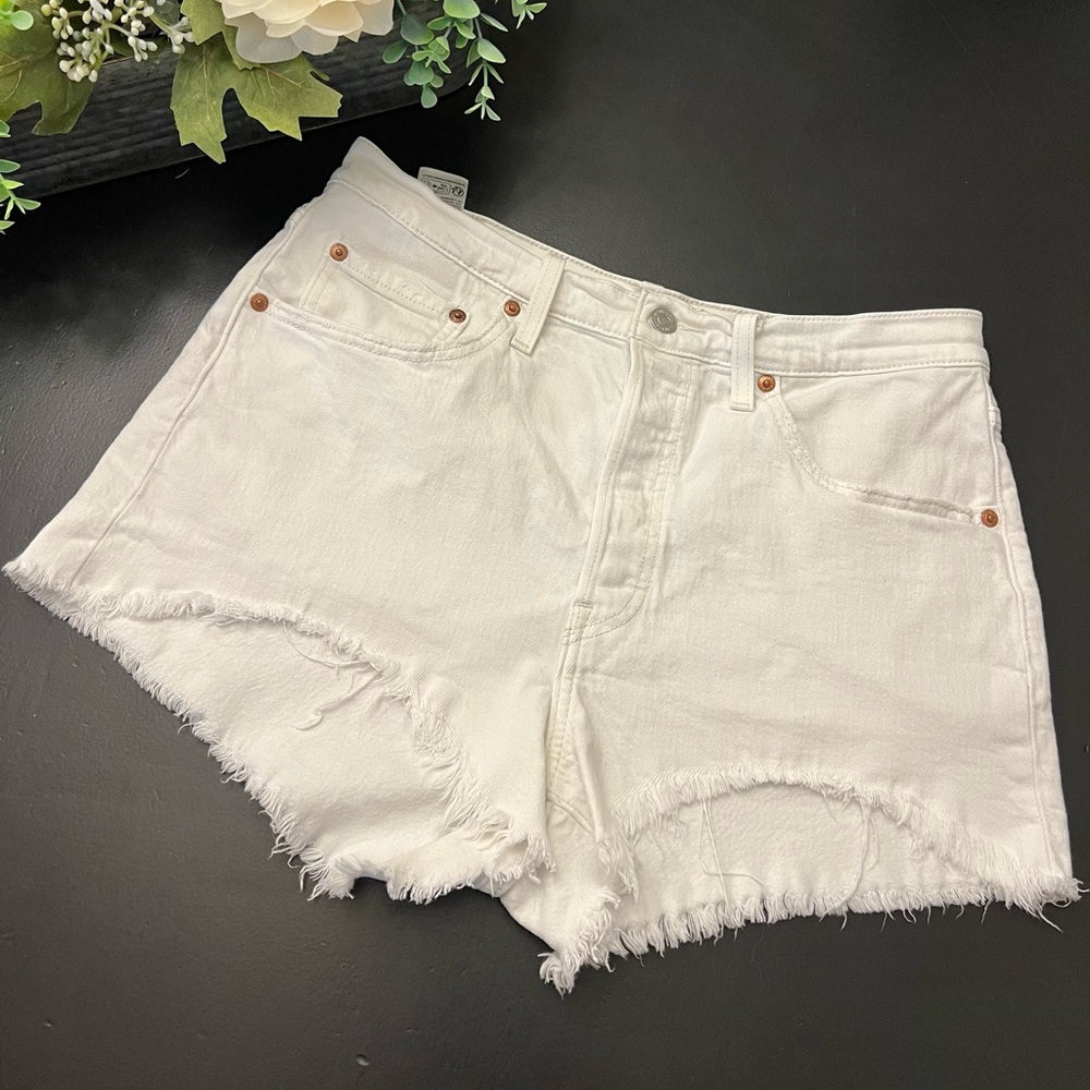 Levi Strauss Co White Button Fly High Waisted Raw Hem Cut Off Shorts Sz 31